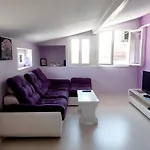 Floor In The Center Of Apartament