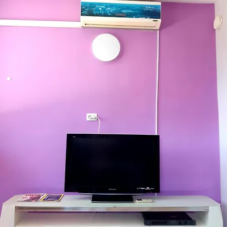 Floor In The Center Of Apartmán