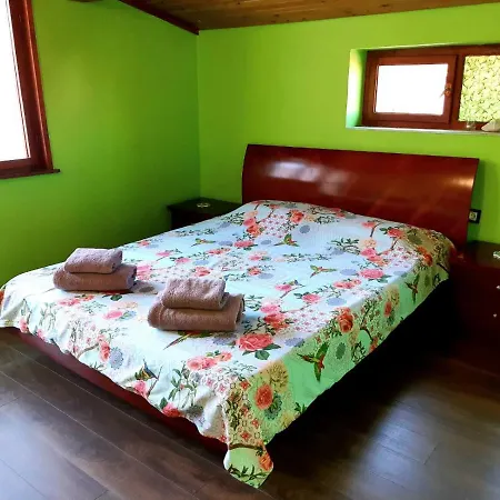 Floor In The Center Of Apartmán Pomorie