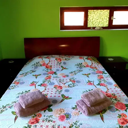 Floor In The Center Of Apartmán Pomorie