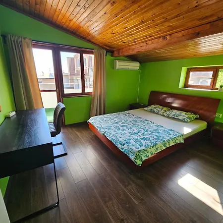 Floor In The Center Of